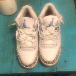 Jordan 3s unc worn once size 8.5 great condition no box
